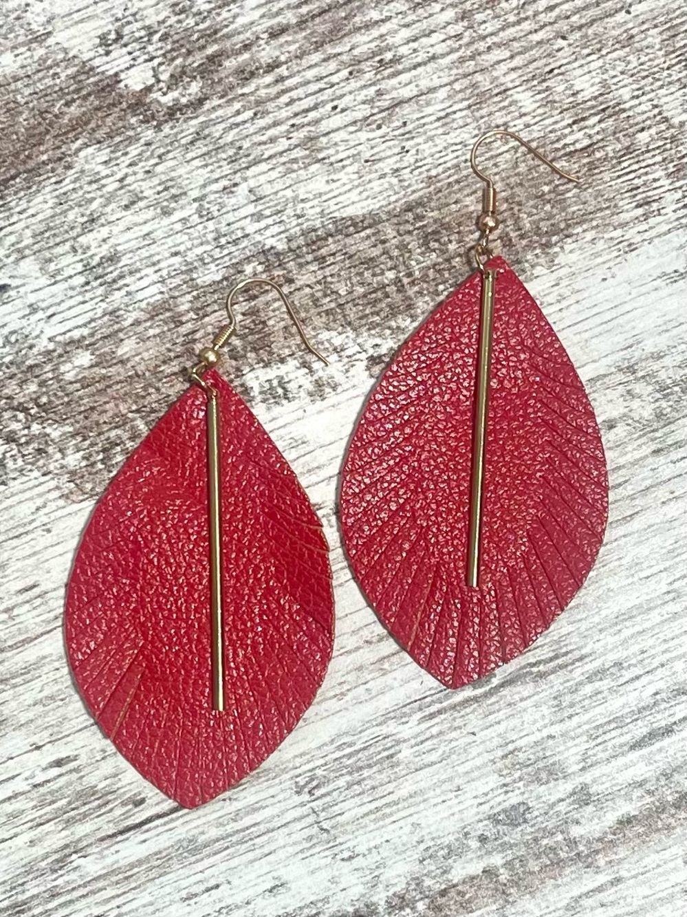 Boho Chic Vegan Leather Feather Leaf Drop Earrings with Gold Accent
